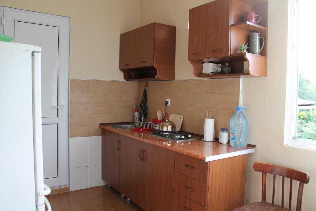 Tlt Guest House Telavi Esterno foto